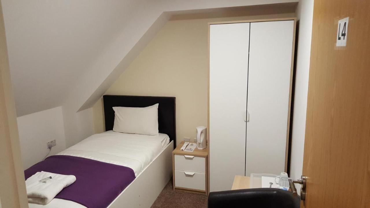 Heathrow Travellers Hub Bed & Breakfast Hounslow Luaran gambar