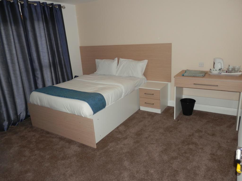 Heathrow Travellers Hub Bed & Breakfast Hounslow Luaran gambar