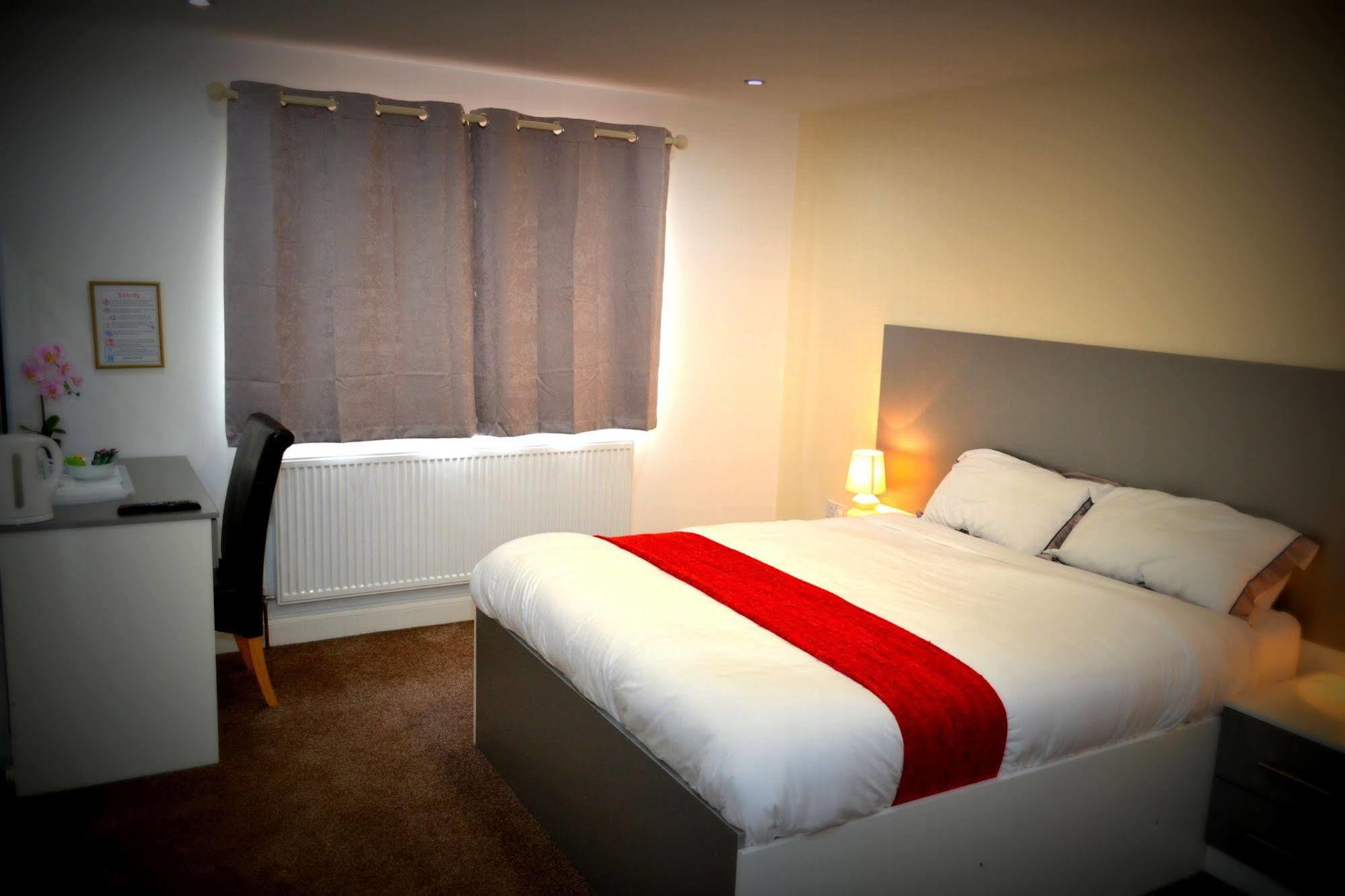 Heathrow Travellers Hub Bed & Breakfast Hounslow Luaran gambar