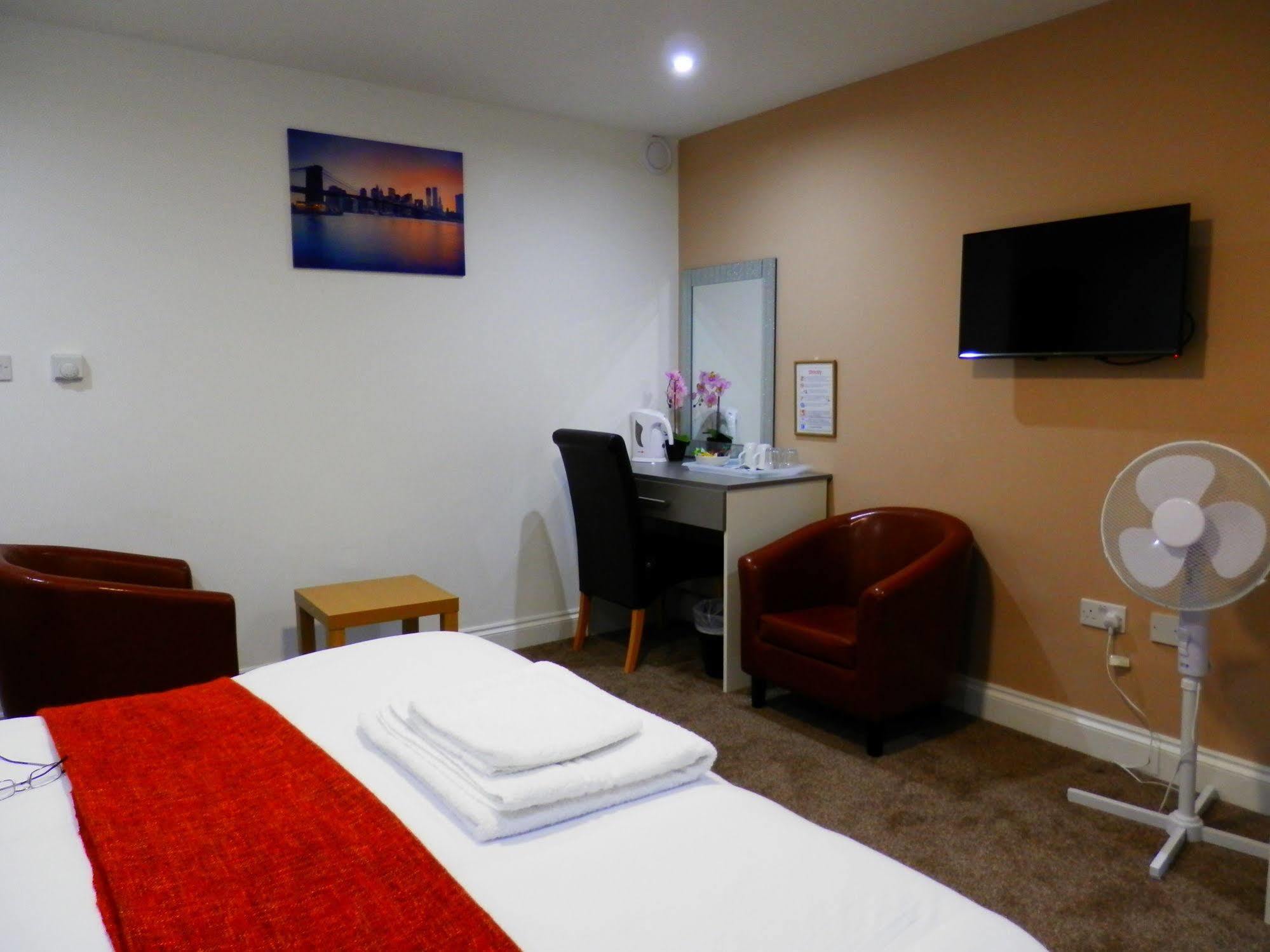Heathrow Travellers Hub Bed & Breakfast Hounslow Luaran gambar