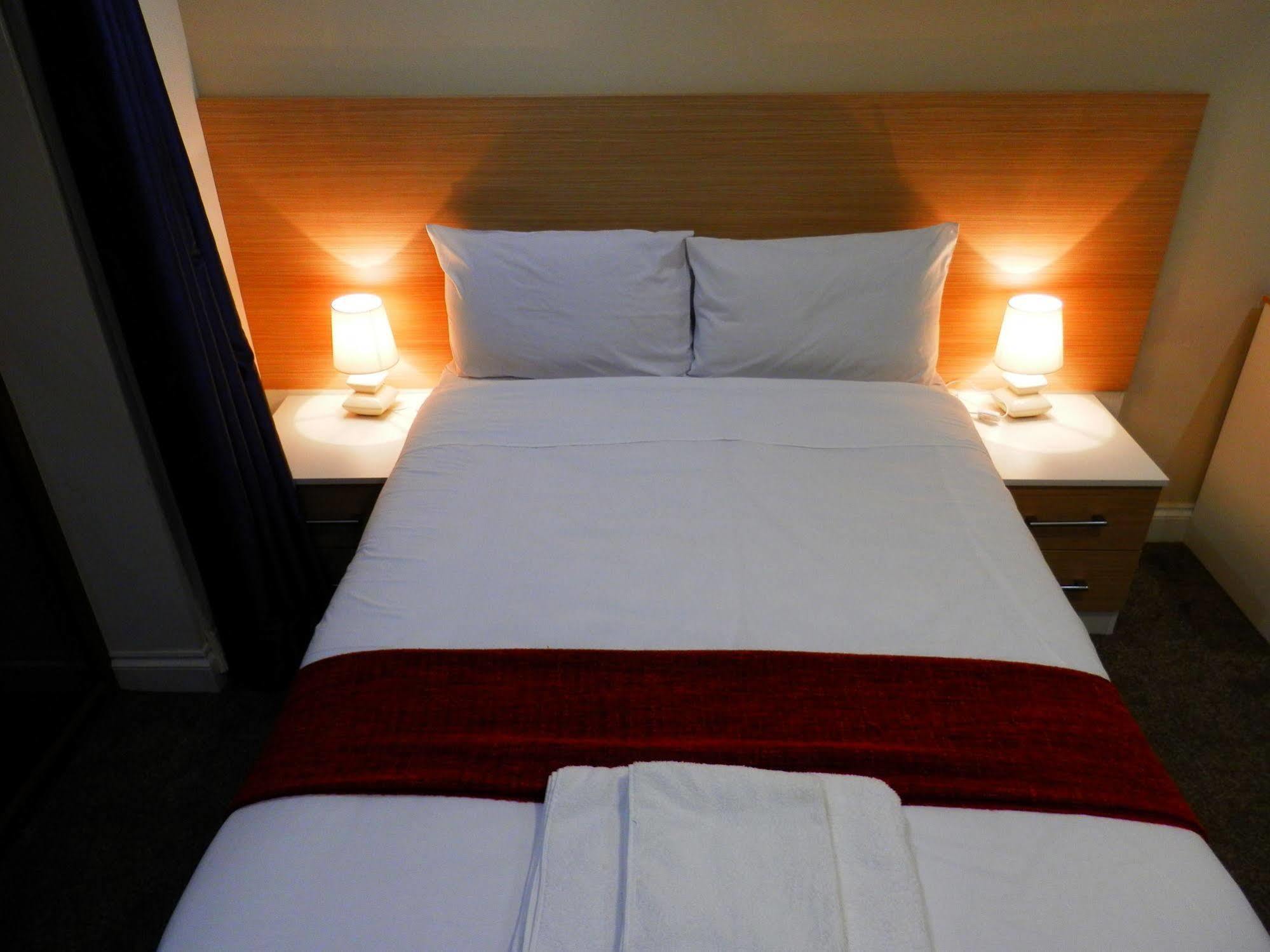 Heathrow Travellers Hub Bed & Breakfast Hounslow Luaran gambar