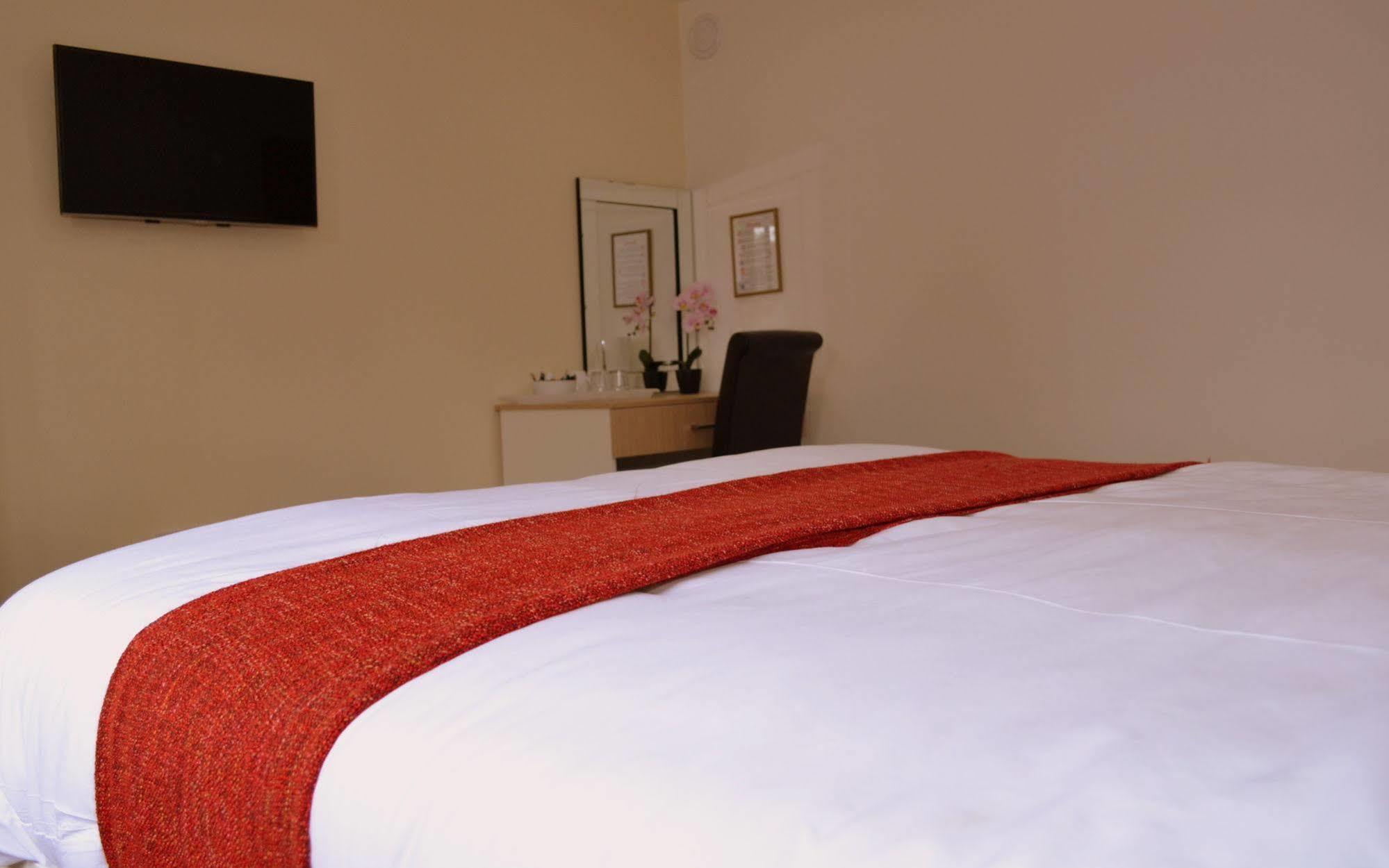 Heathrow Travellers Hub Bed & Breakfast Hounslow Luaran gambar