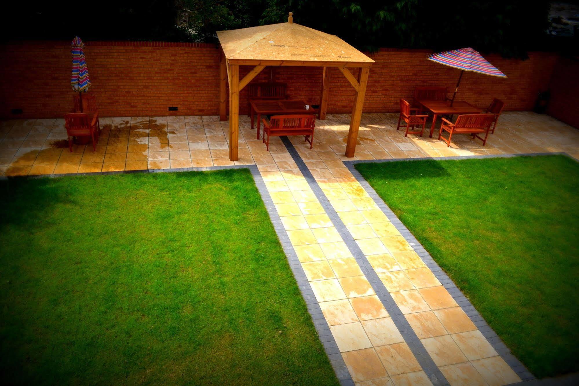 Heathrow Travellers Hub Bed & Breakfast Hounslow Luaran gambar